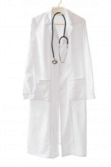 Do clothes make the doctor? U-M researchers report on patient